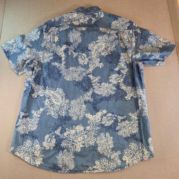 Houston White Floral Button Up Shirt L NWT Blue White Short Sleeve Casual - Picture 2 of 10